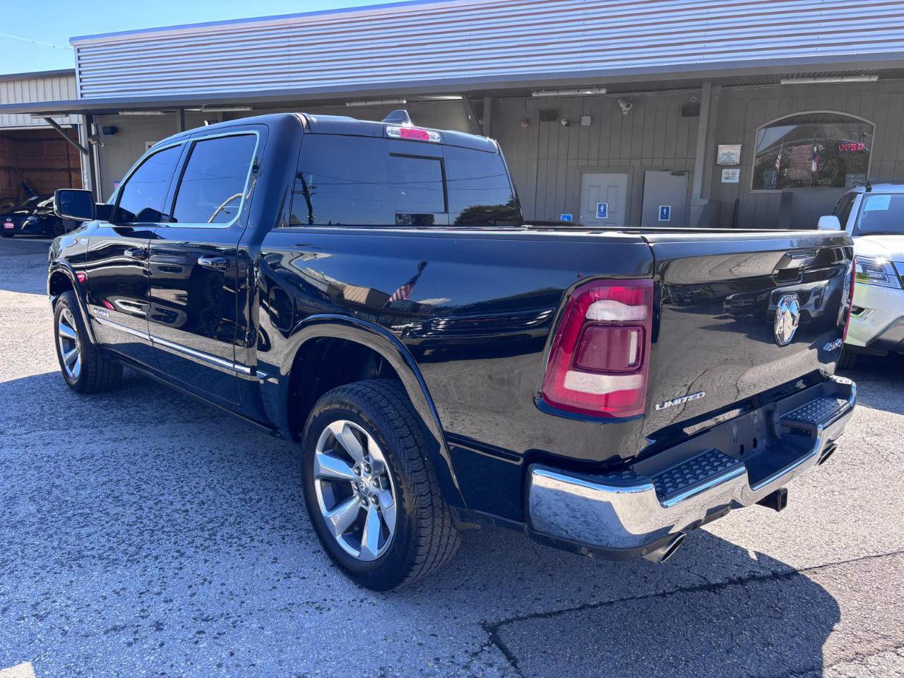 Used 2019 RAM 1500 Limited AWD/4WD image 5
