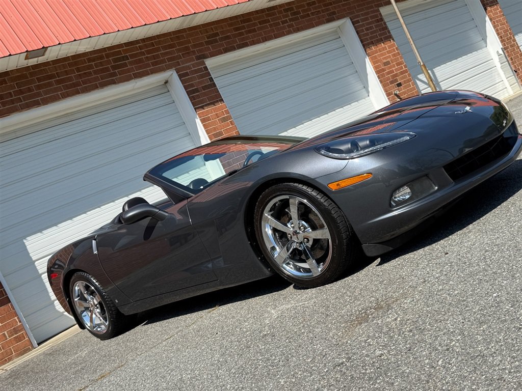 Used 2009 Chevrolet Corvette Convertible w/ Preferred Equipment Group RWD image 30