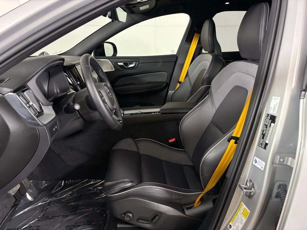 Used 2025 Volvo XC60 T8 Polestar image 16