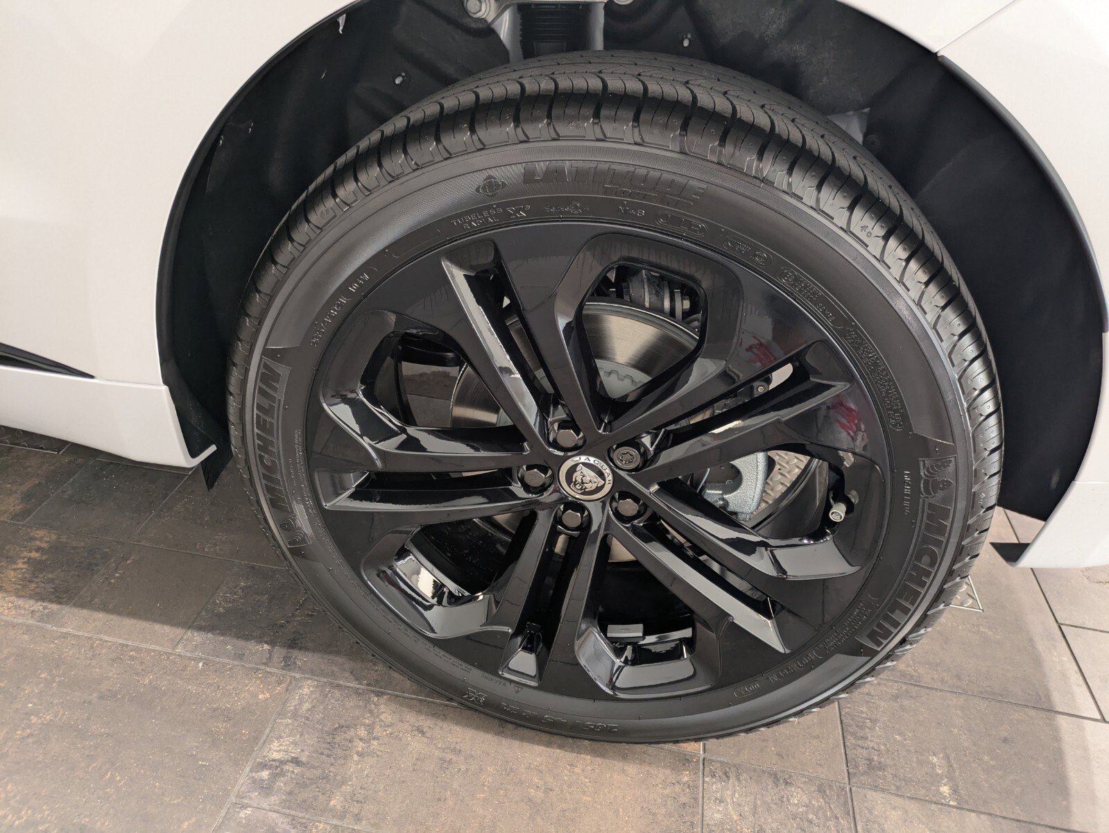 New 2026 Jaguar F-PACE R-Dynamic S image 14