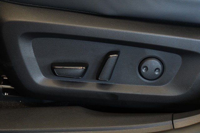 New 2026 Mitsubishi Outlander AWD image 34