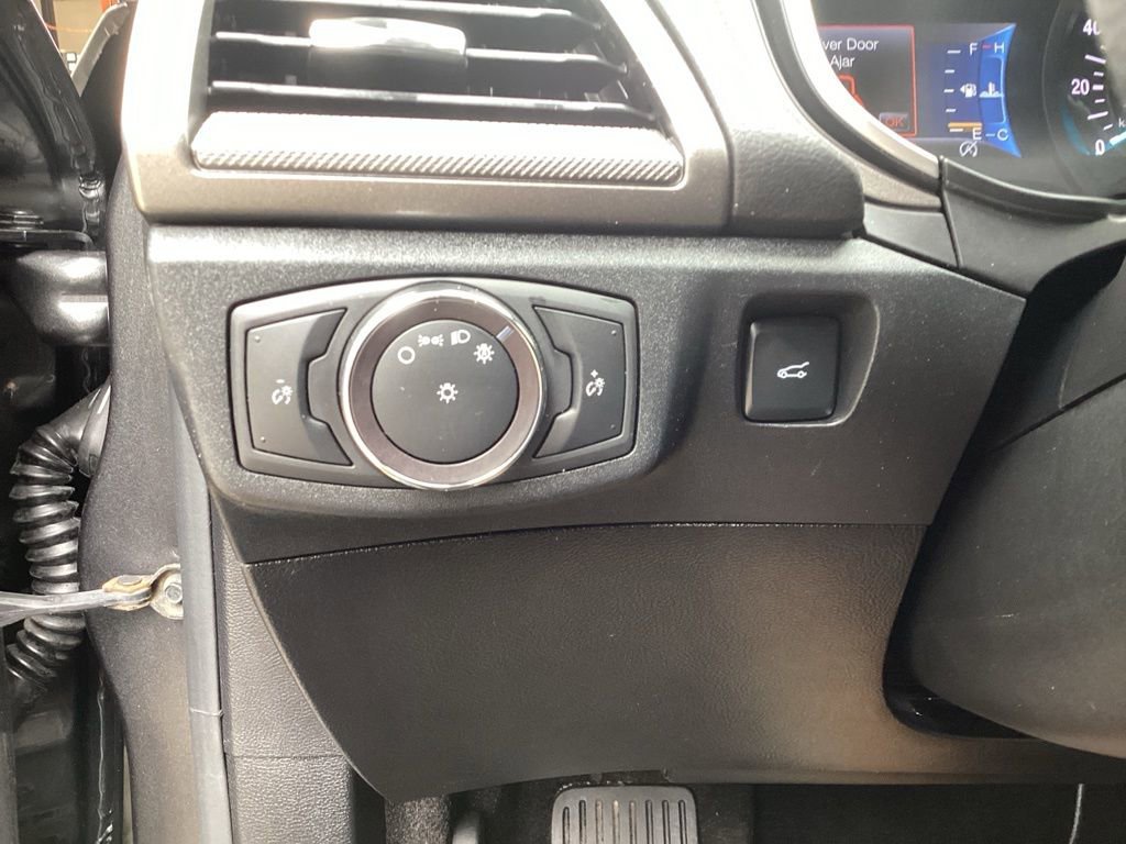 Used 2020 Ford Fusion SE FWD image 56