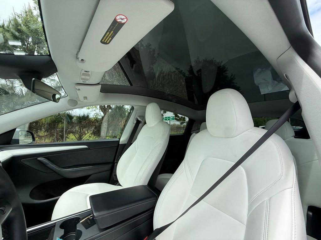 Used 2023 Tesla Model Y Performance image 21