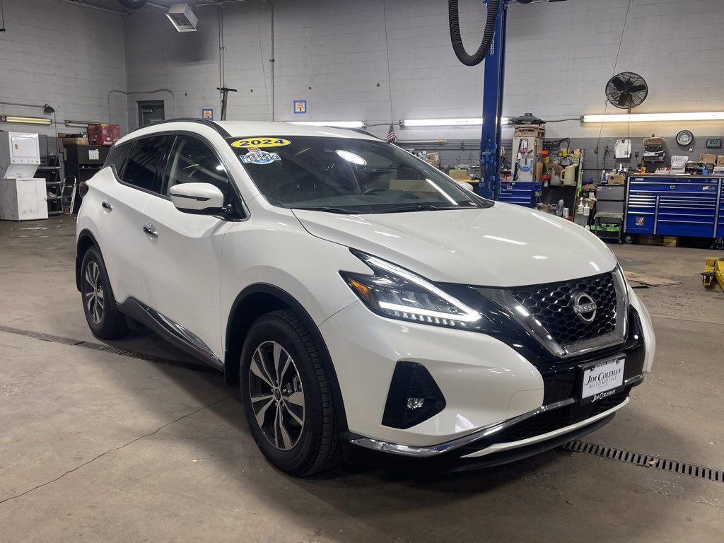 Certified 2024 Nissan Murano SV image 3