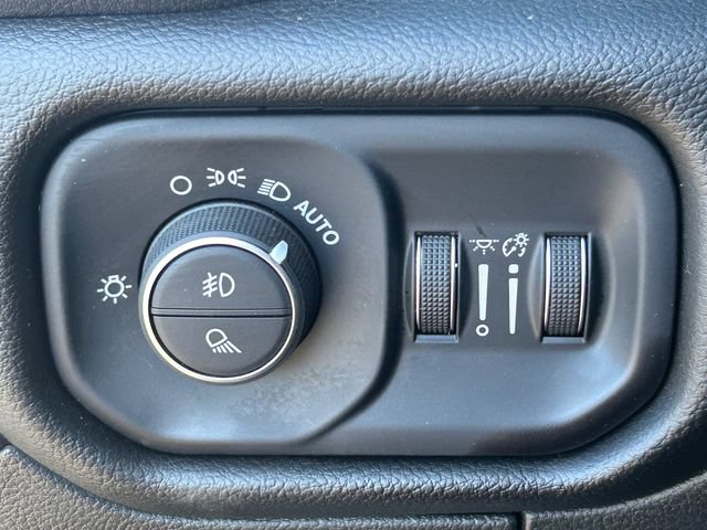 Used 2025 RAM 1500 Laramie AWD/4WD image 27