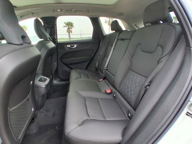 New 2026 Volvo XC60 B5 Core AWD/4WD image 17