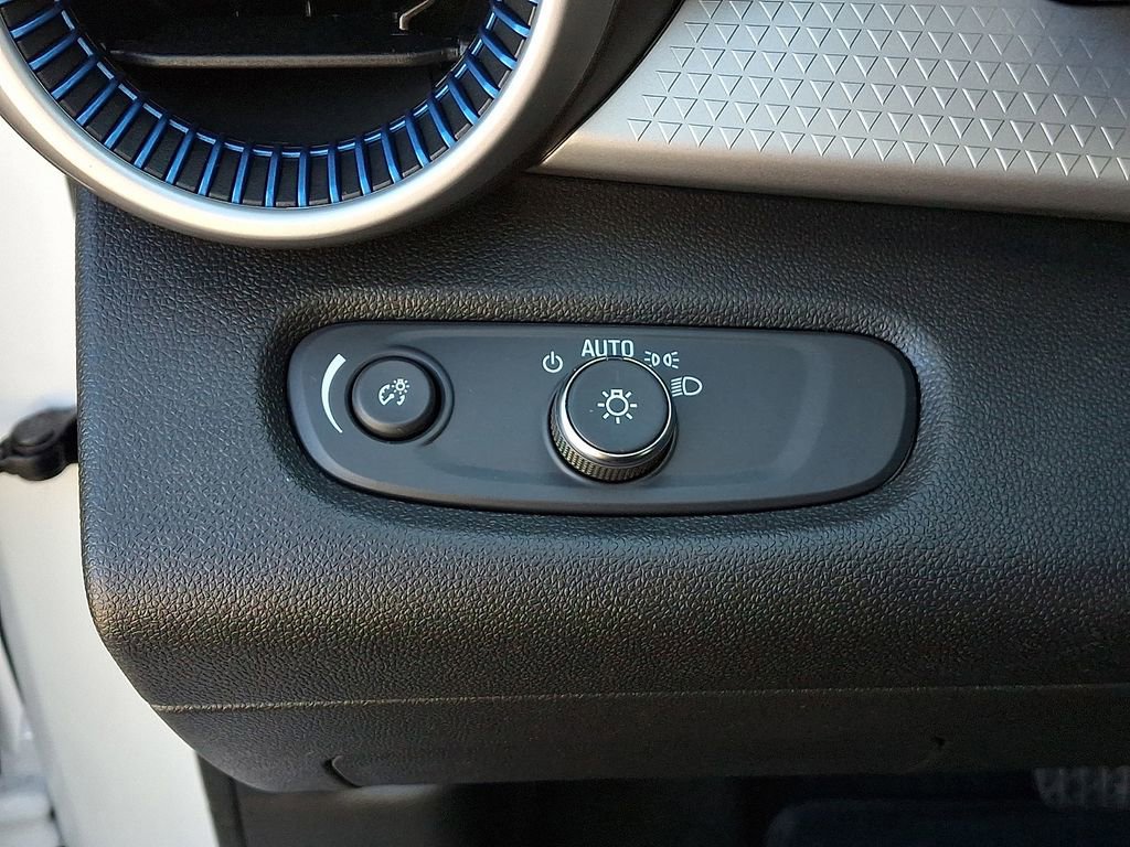 Used 2024 Chevrolet Trax LS image 30