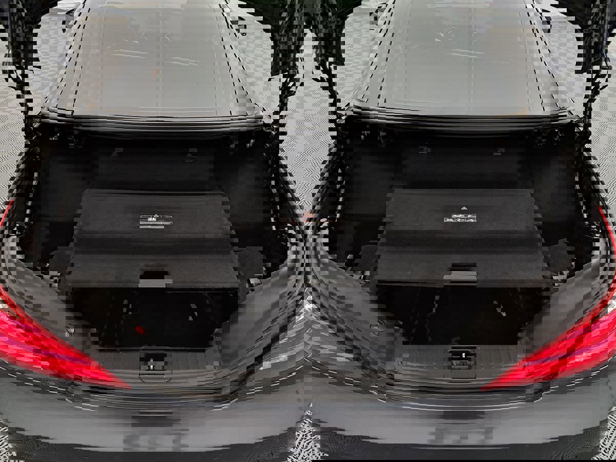 Used 2013 Mercedes-Benz SL 550 image 26