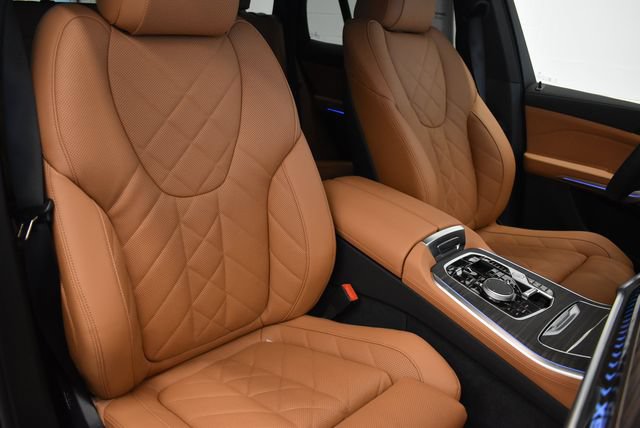 New 2026 BMW X5 xDrive50e w/ M Sport Package AWD/4WD image 6
