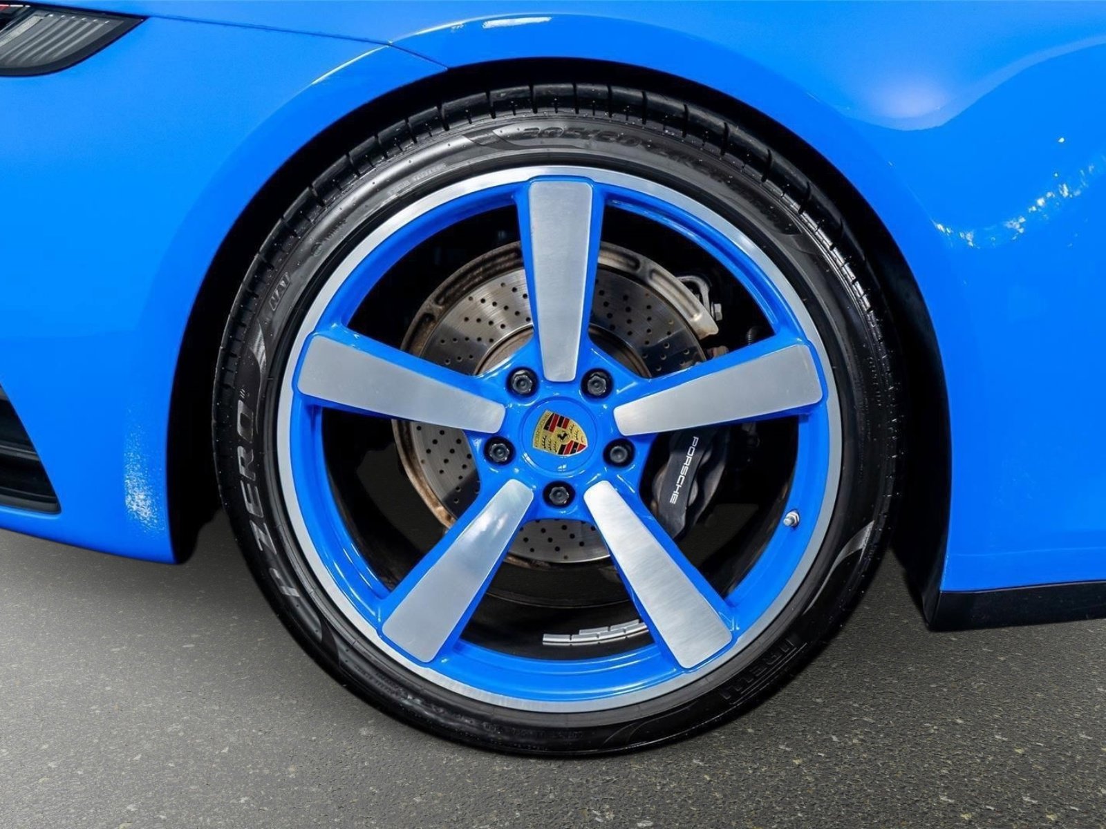 Used 2022 Porsche 911 Carrera RWD image 9