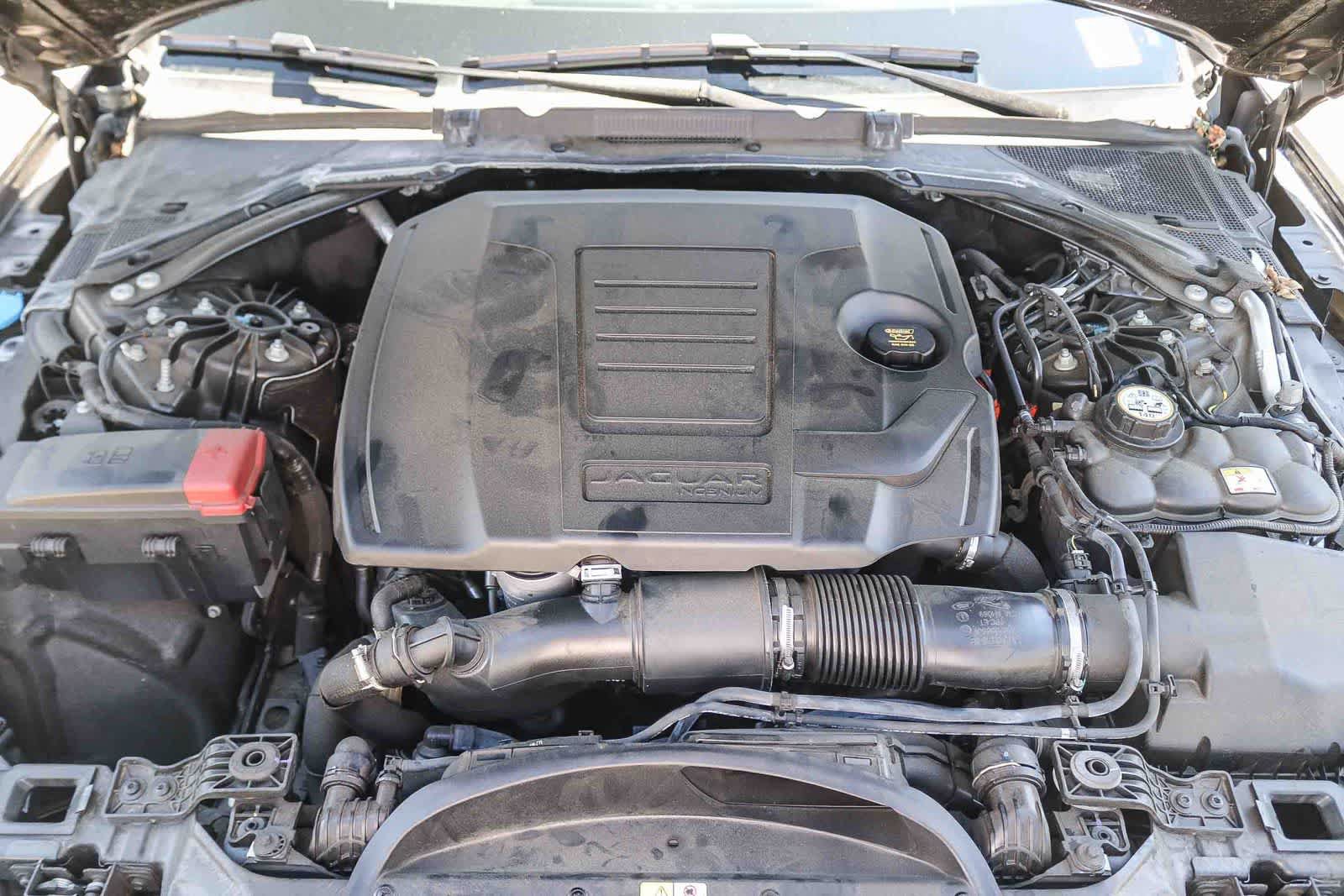 Used 2024 Jaguar XF R-Dynamic SE RWD image 29