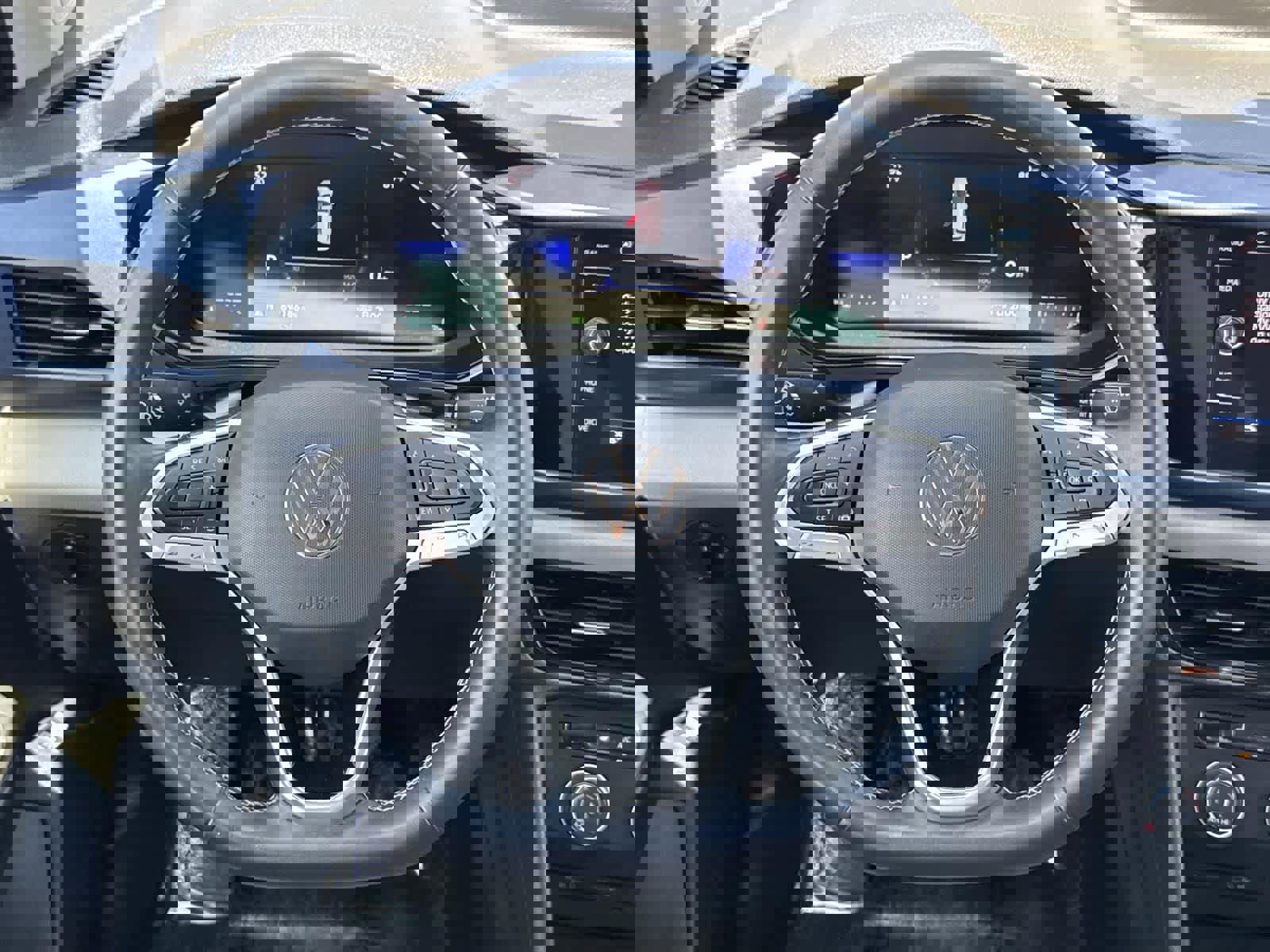 Used 2022 Volkswagen Taos SE image 9