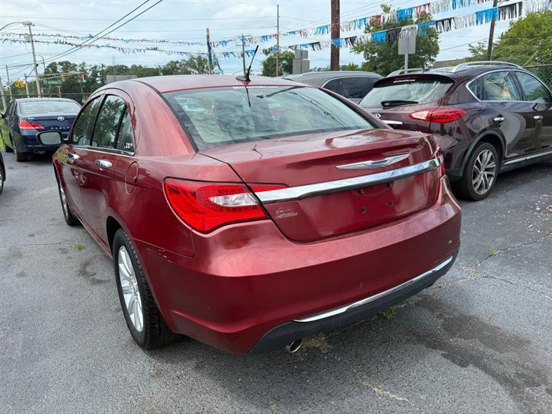 Used 2014 Chrysler 200 Limited w/ Sun/Sound Group FWD image 2