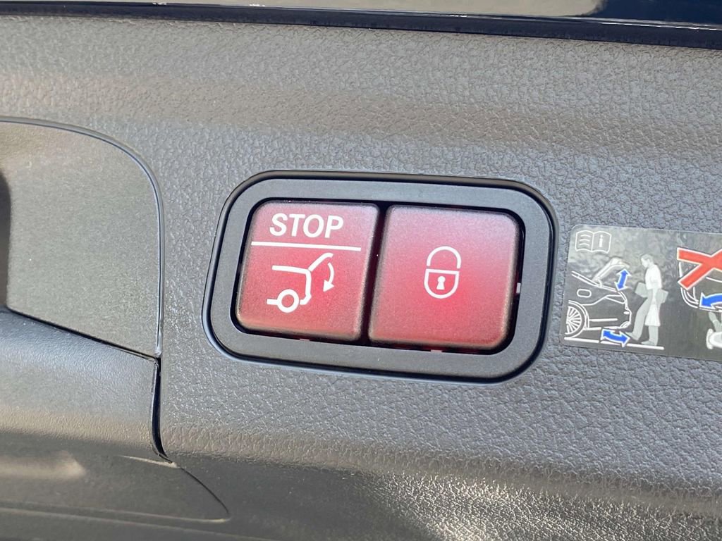 Certified 2025 Mercedes-Benz GLE 350 4MATIC image 10