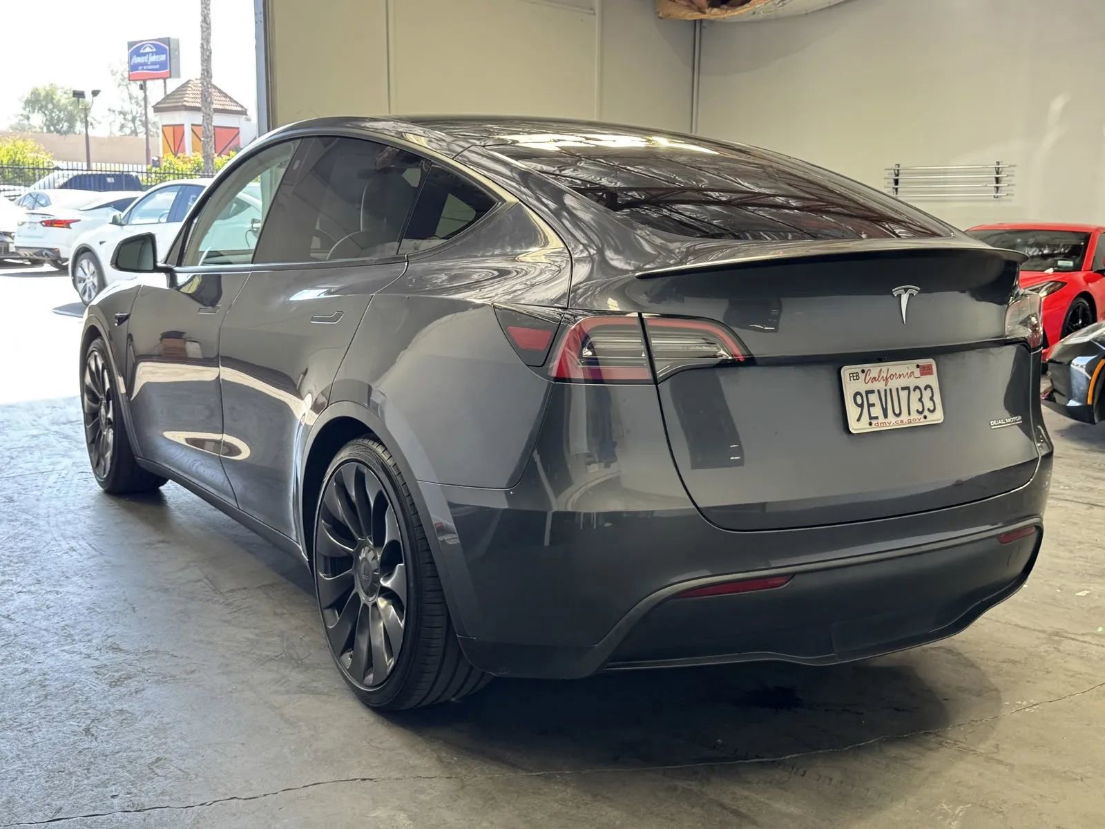 Used 2023 Tesla Model Y Long Range image 2