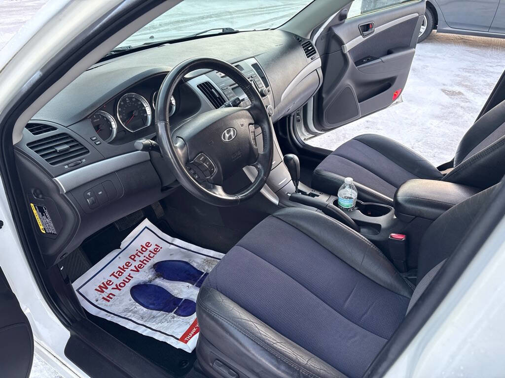 Used 2010 Hyundai Sonata SE image 9