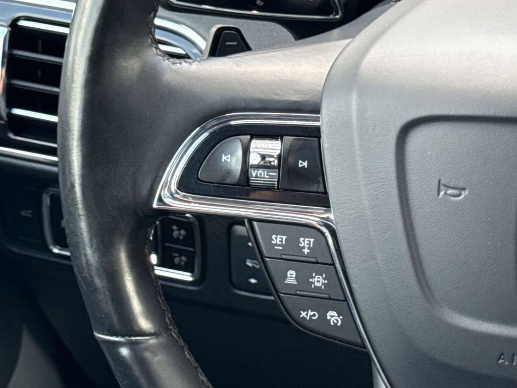 Certified 2023 Lincoln Navigator Reserve AWD/4WD image 20