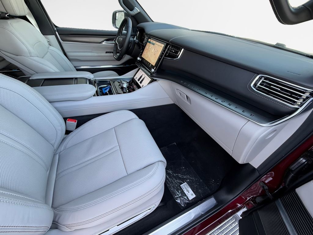 New 2026 Jeep Grand Wagoneer Summit image 32
