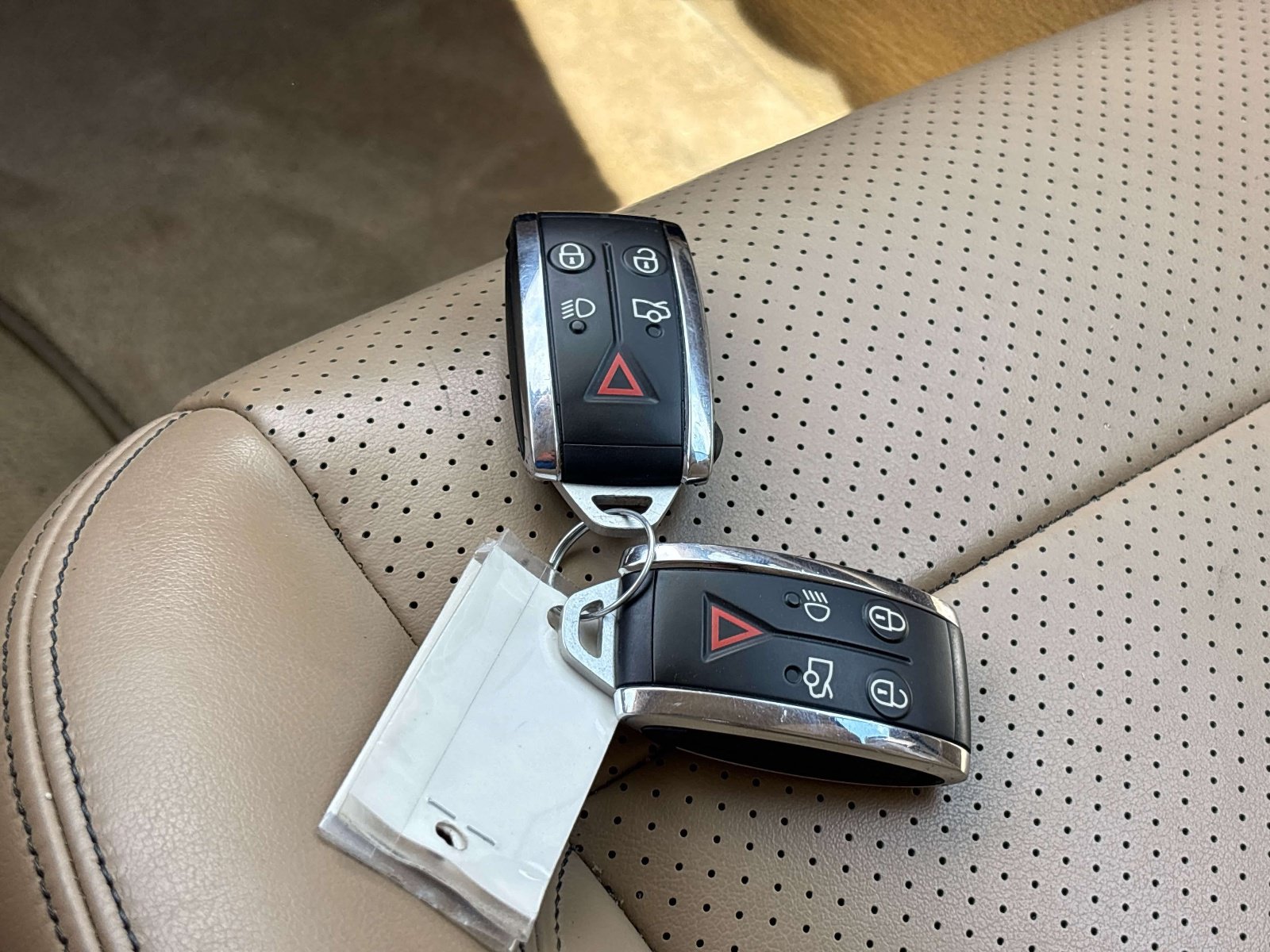 Used 2012 Jaguar XK Coupe RWD image 19