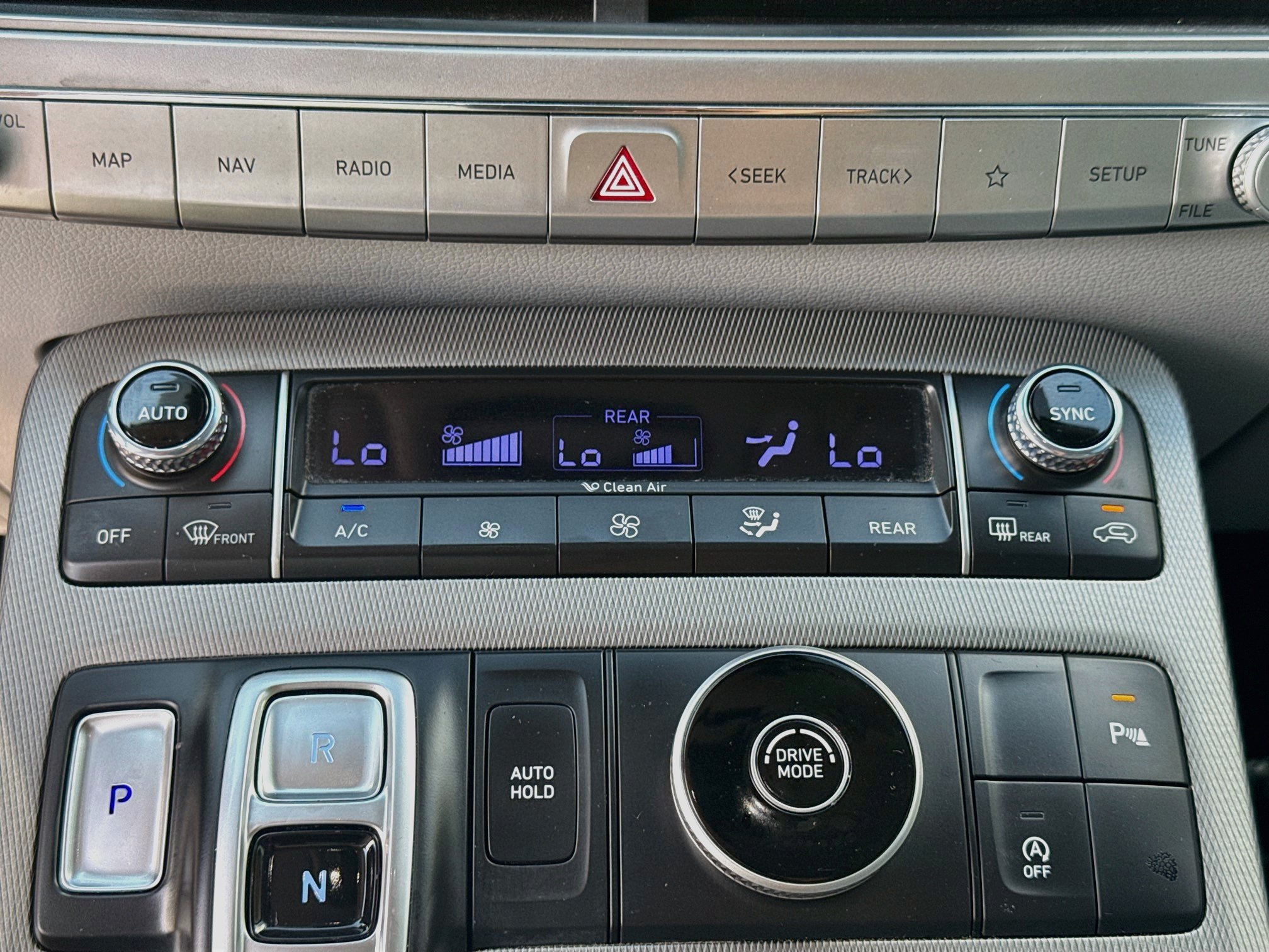 Used 2021 Hyundai Palisade SEL w/ Premium Package FWD image 12