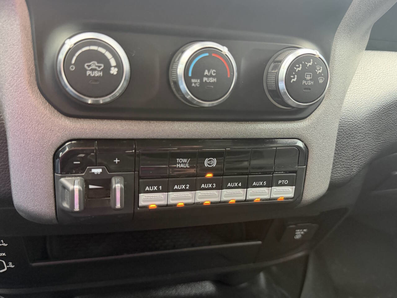 Used 2020 RAM 5500 Tradesman w/ Chrome Appearance Group image 44