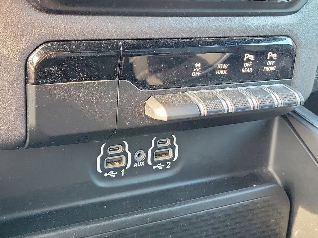 Used 2022 RAM 1500 Laramie w/ Sport Appearance Package image 38