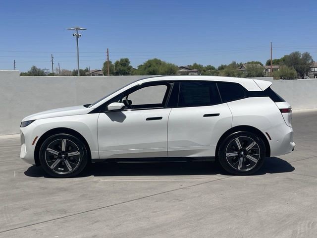 Used 2026 BMW iX xDrive60 w/ Premium Package image 9