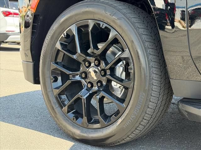 Certified 2023 Chevrolet Tahoe Premier w/ Advanced Technology Package AWD/4WD image 29