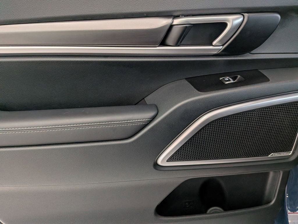 Used 2025 Kia Telluride S image 26