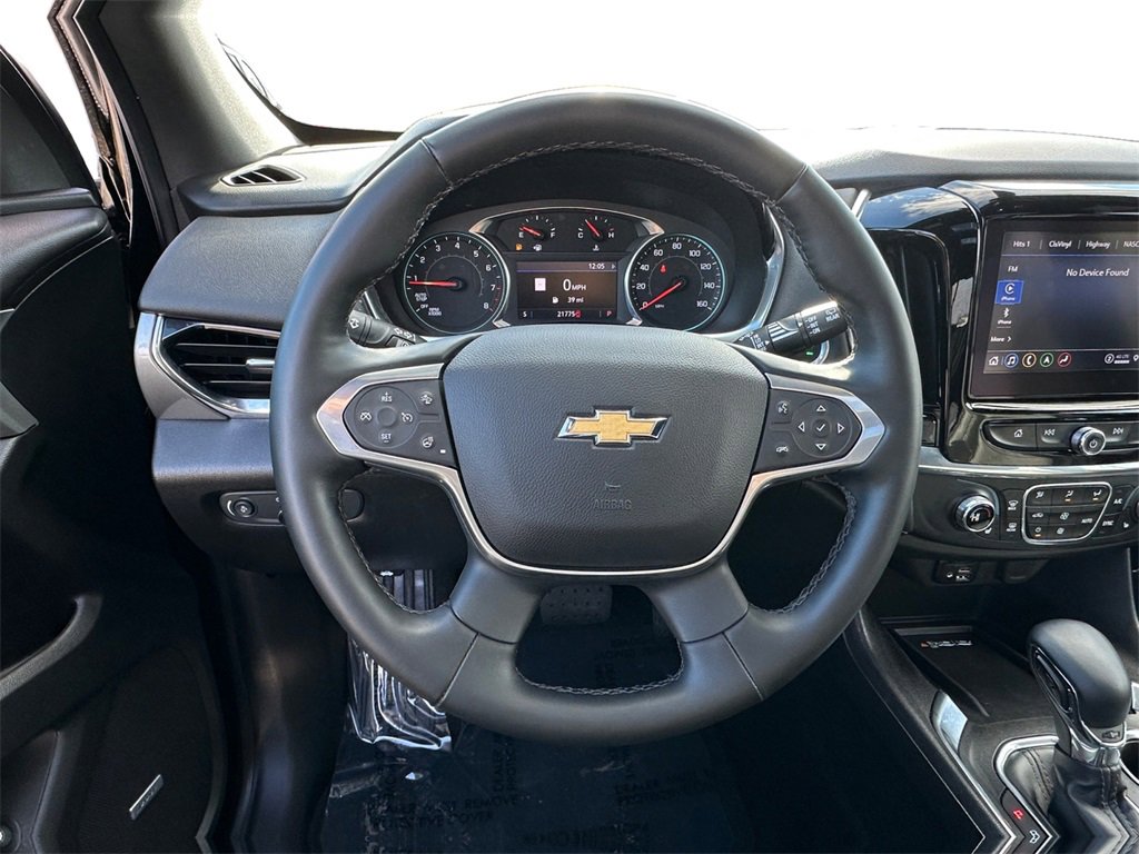 Used 2023 Chevrolet Traverse LT w/ LT Premium Package image 12
