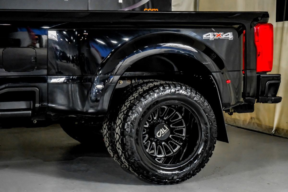 Used 2025 Ford F350 XLT image 14