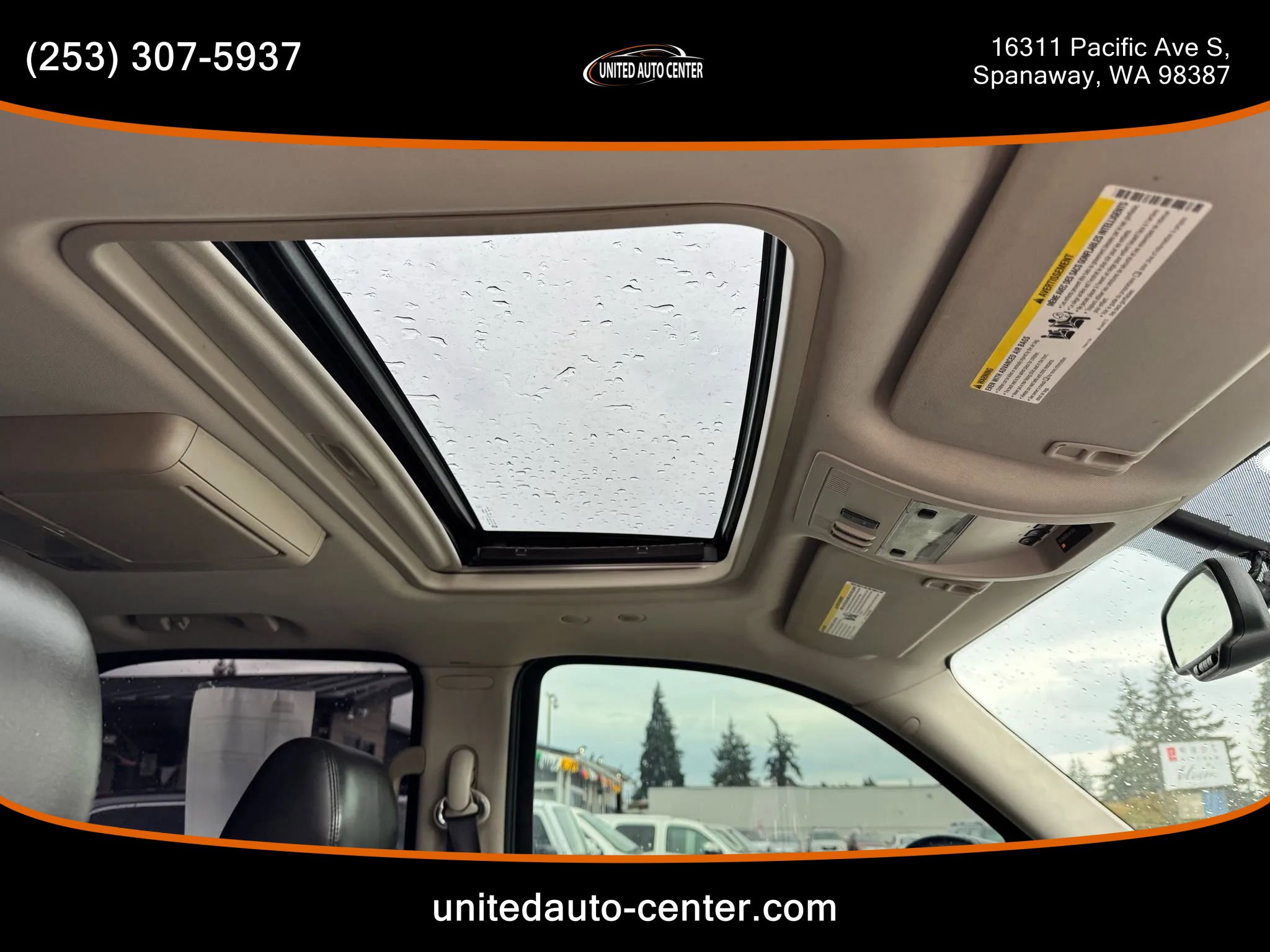 Used 2010 Cadillac Escalade Premium image 18