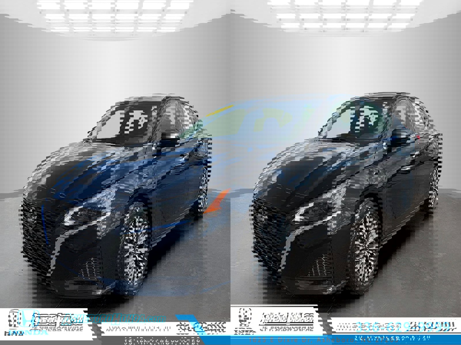 Used 2025 Nissan Altima 2.5 SV image 1