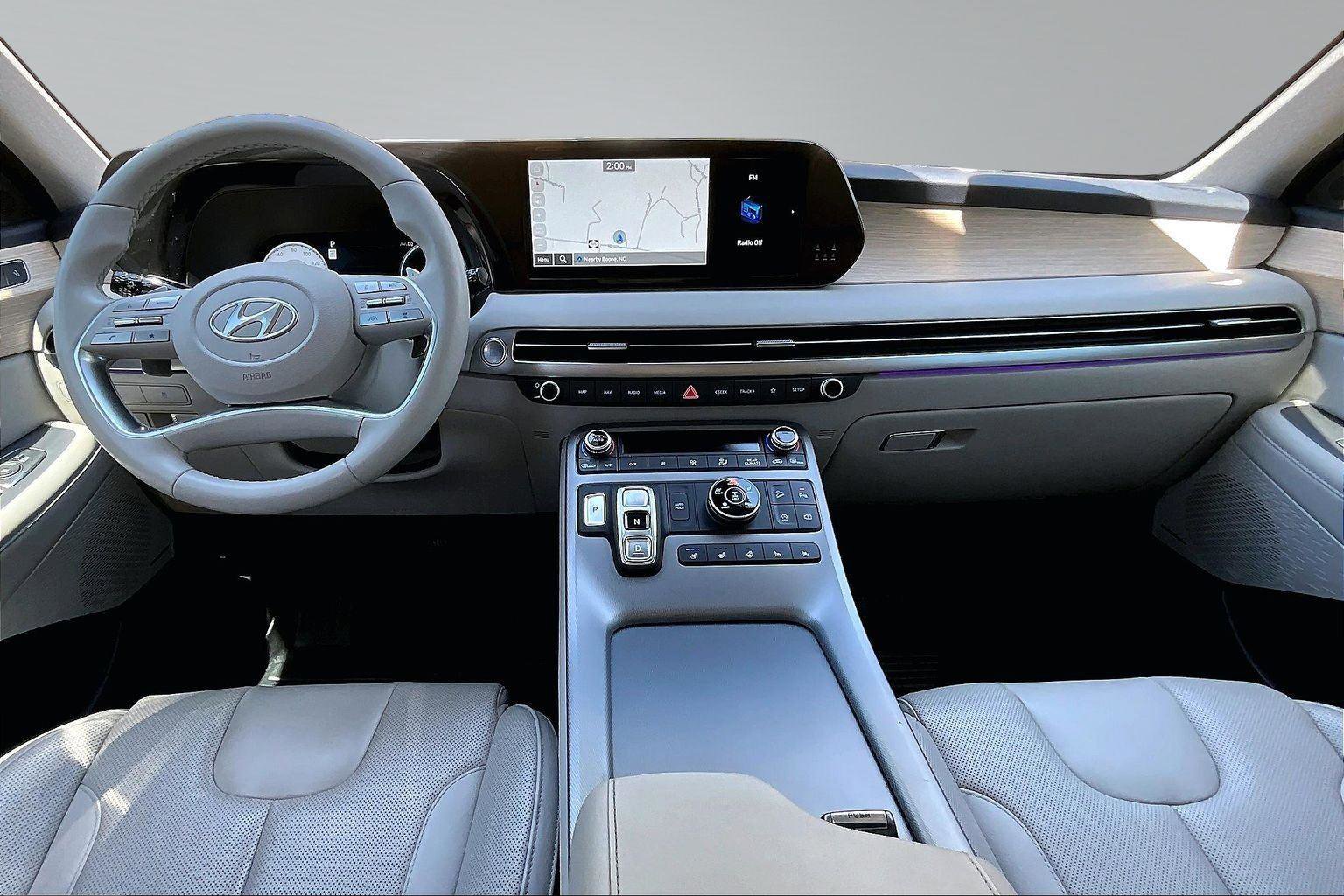Used 2024 Hyundai Palisade Limited AWD/4WD image 17