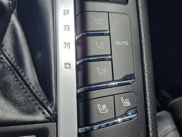 Used 2020 Porsche Macan image 29