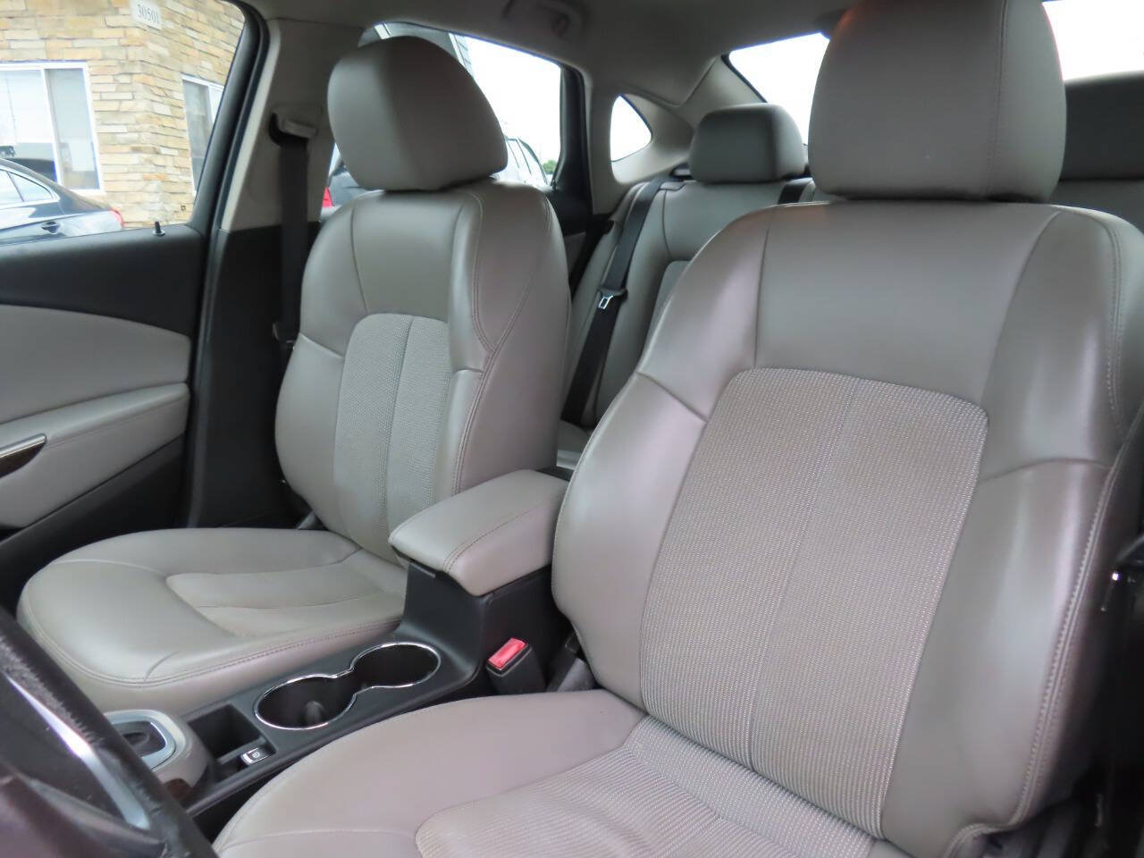 Used 2013 Buick Verano FWD image 43
