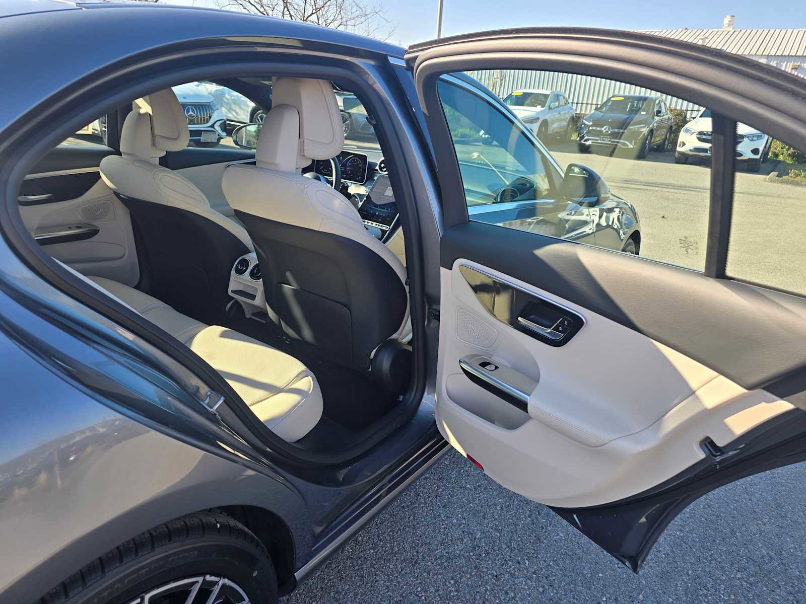 Used 2025 Mercedes-Benz C 300 Sedan image 14