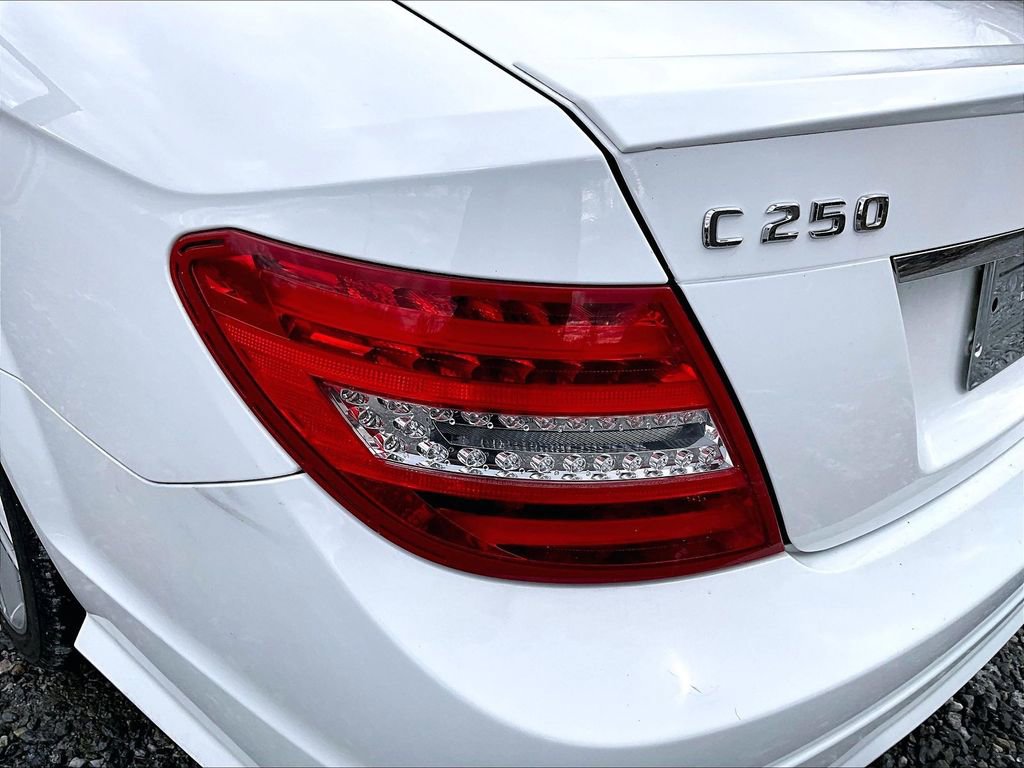Used 2015 Mercedes-Benz C 250 Coupe image 26