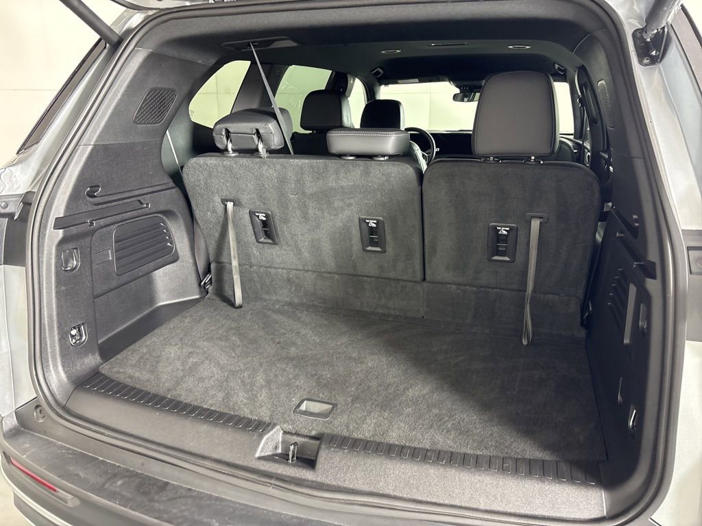 Used 2025 Buick Enclave Preferred FWD image 19
