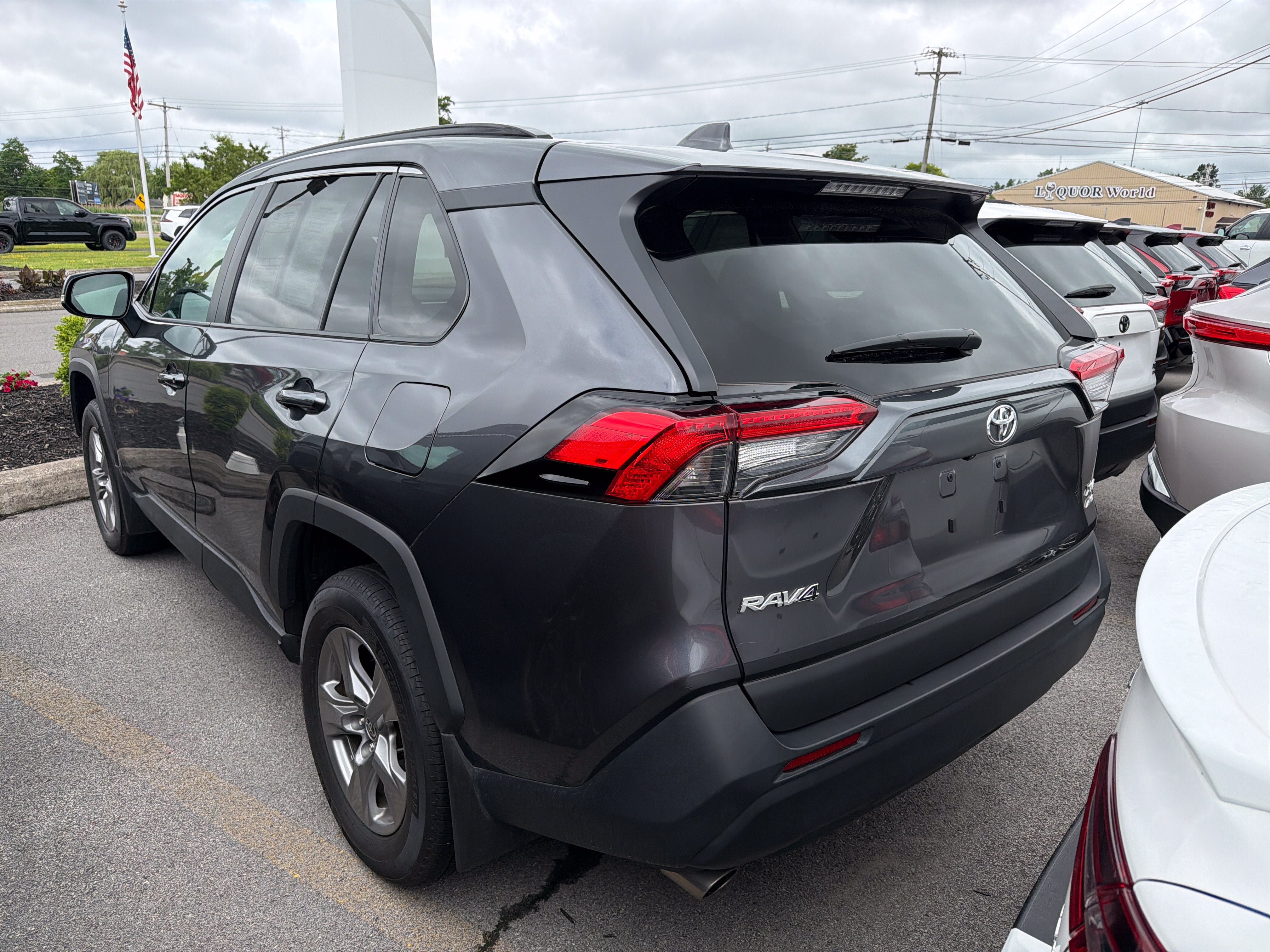 Used 2024 Toyota RAV4 XLE w/ Convenience Package AWD/4WD image 5