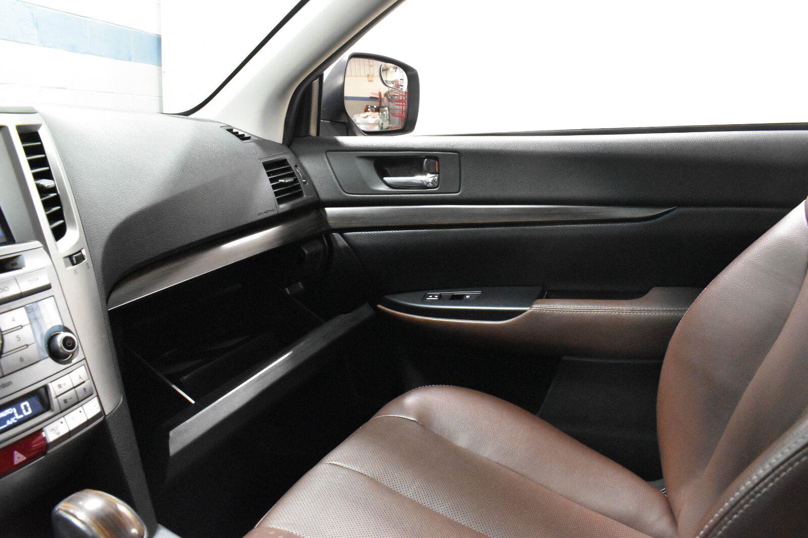 Used 2014 Subaru Outback 2.5i Limited AWD/4WD image 17