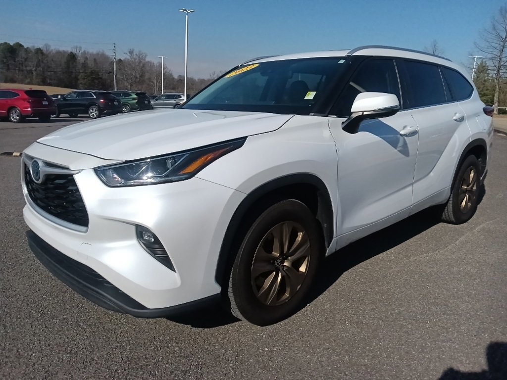 Used 2023 Toyota Highlander Bronze Edition image 7