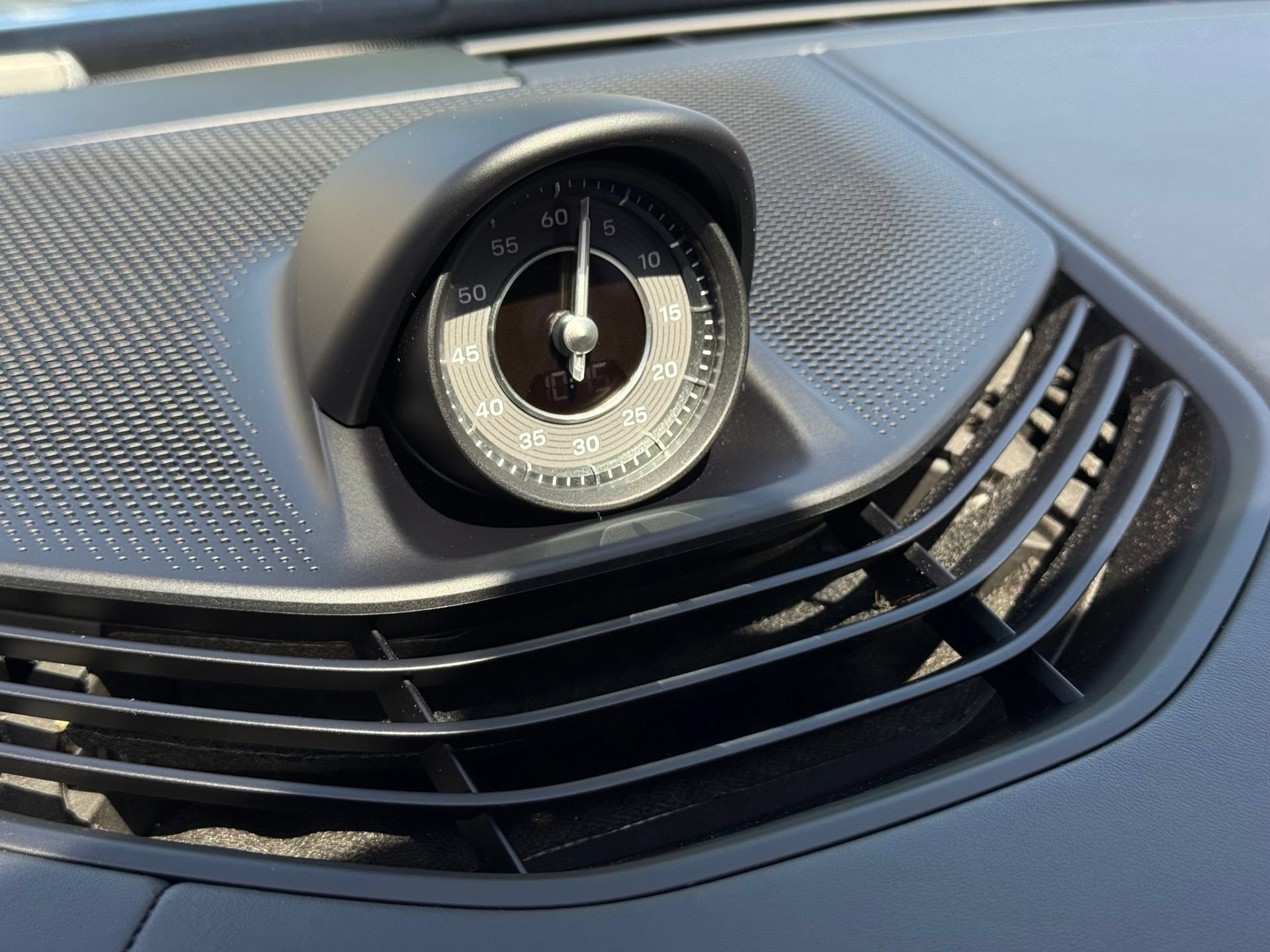 Certified 2021 Porsche Taycan Turbo S AWD/4WD image 18