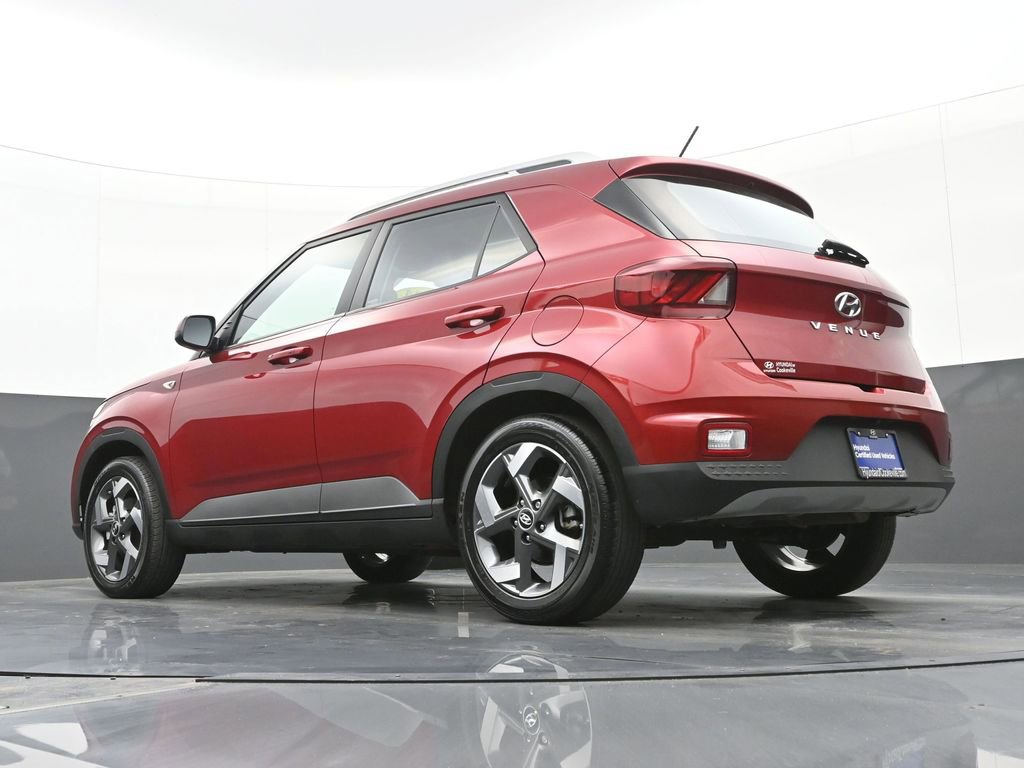 Used 2024 Hyundai Venue Limited image 47