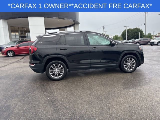 Used 2023 GMC Terrain SLT image 13