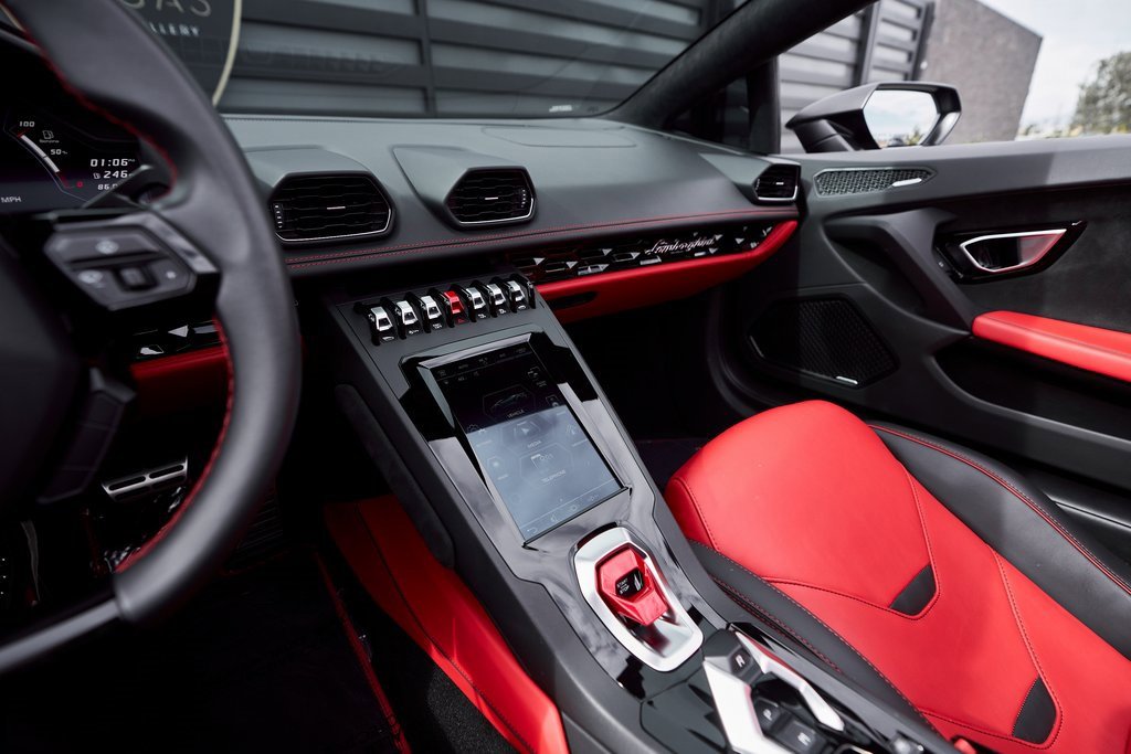 Used 2021 Lamborghini Huracan EVO image 52