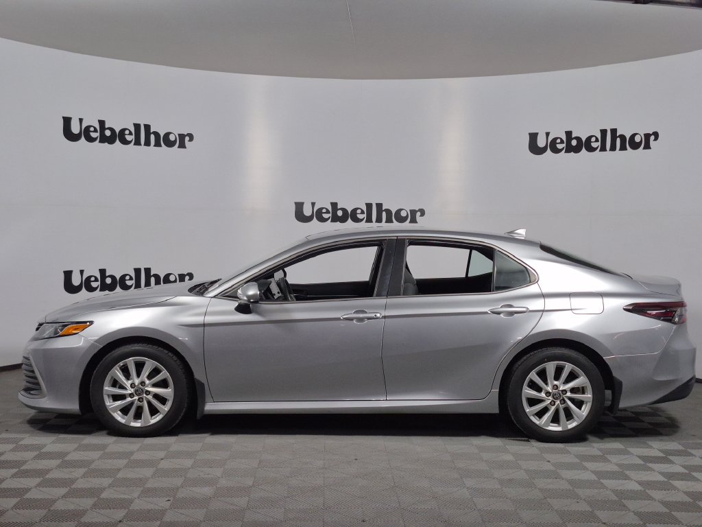 Used 2023 Toyota Camry LE FWD image 4