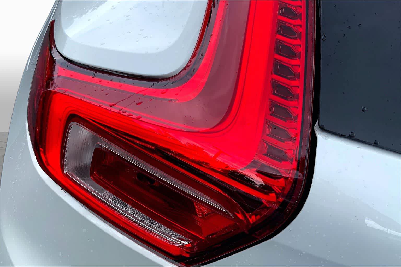 New 2024 Volvo XC40 Recharge Ultimate w/ Protection Package Premier RWD image 5