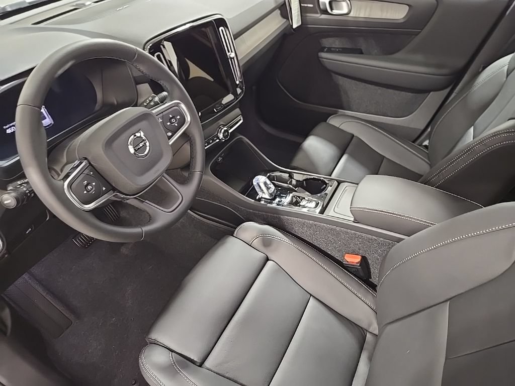 New 2026 Volvo XC40 B5 Ultra w/ Climate Package AWD/4WD image 22