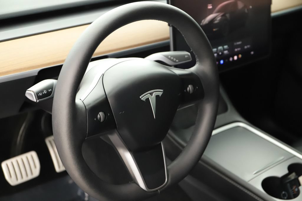 Used 2023 Tesla Model Y Performance AWD/4WD image 16